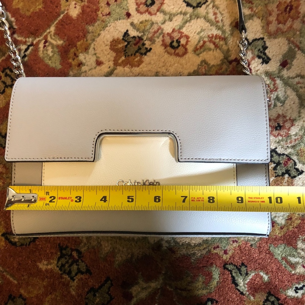 NWT Calvin Klein Long Strap/Crossbody Handbag Small/Medium Size - Picture 9 of 11